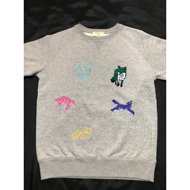 MAISON KITSUNE'(メゾンキツネ)のmiiko様専用★手困難レア品★メゾンキツネ★刺繍スウェットトレーナー メンズのトップス(スウェット)の商品写真