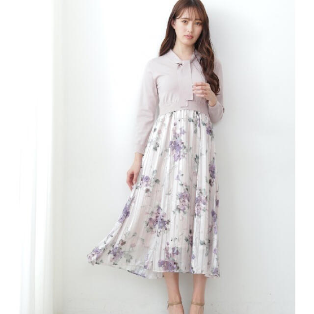 JILL by JILLSTUART(ジルバイジルスチュアート)の新品未使用タグ付き⭐️完売品　今季ジルバイジルスチュアートストライプ花柄ワンピ レディースのワンピース(ひざ丈ワンピース)の商品写真