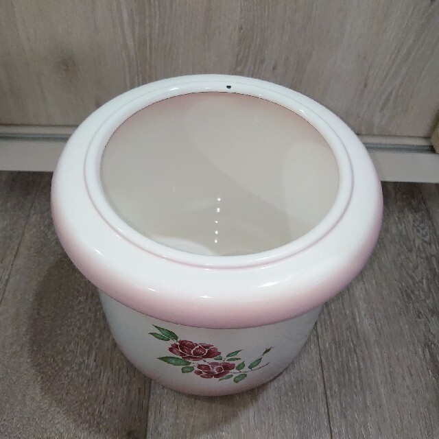 値下げします!イマン スカーレットローズ トラッシュ缶ゴミ箱 - 収納