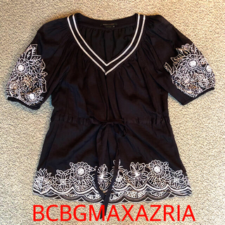 ビーシービージーマックスアズリア(BCBGMAXAZRIA)の断捨離セール　新品　BCBGMAXAZRIA パフスリーブ　トップス　ブラウス(シャツ/ブラウス(半袖/袖なし))