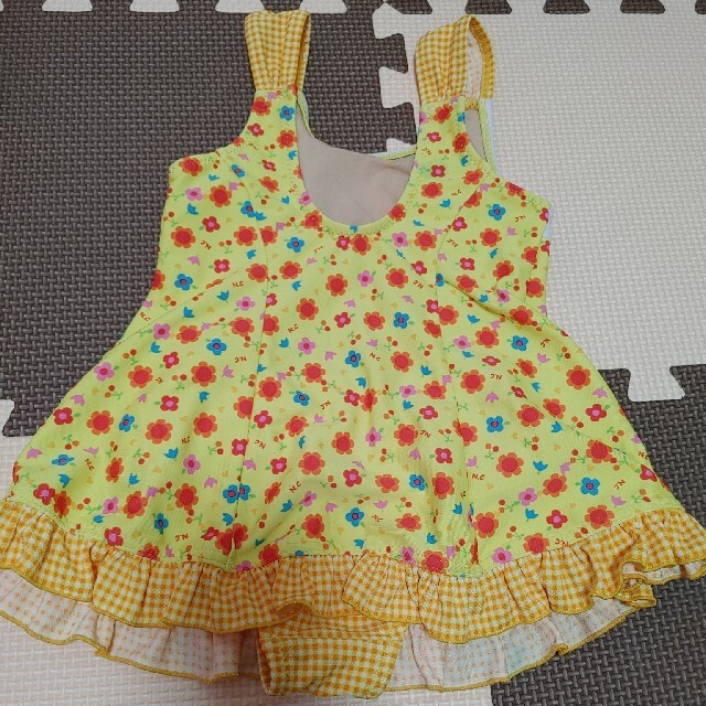 可愛い水着イエロー　size100 フリル付き キッズ/ベビー/マタニティのキッズ服女の子用(90cm~)(水着)の商品写真