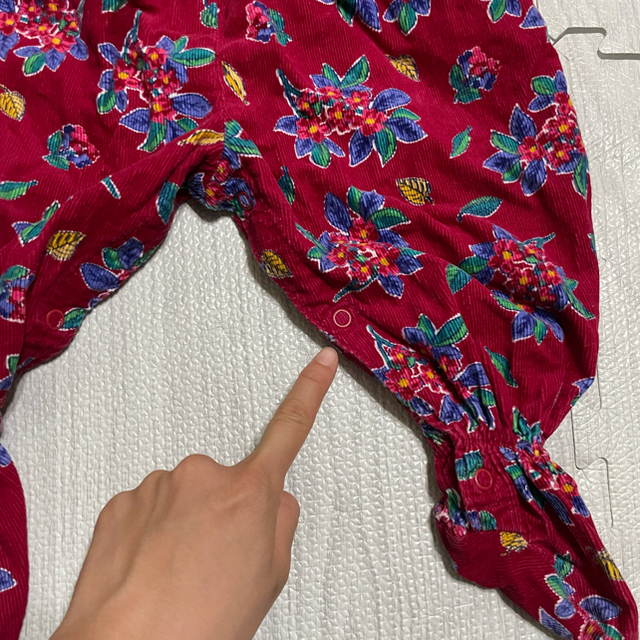 OshKosh(オシュコシュ)のoshkosh 花柄　 キッズ/ベビー/マタニティのベビー服(~85cm)(ロンパース)の商品写真