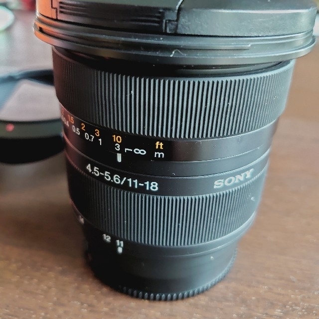 SONY(ソニー)の値下げ【ソニーAマウント】DT 11-18mm F4.5-5.6 SAL1118 スマホ/家電/カメラのカメラ(レンズ(ズーム))の商品写真