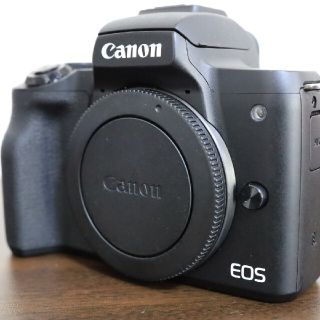 キヤノン(Canon)の【早い者勝ちです】EOS Kiss M ボディ、マウントアダプター付セット(ミラーレス一眼)