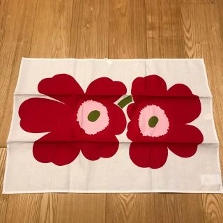 マリメッコ(marimekko)のマリメッコ ウニッコ　ラズベリー　ティータオル(その他)