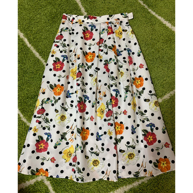Lois CRAYON(ロイスクレヨン)のロイスクレヨン　花柄スカート レディースのスカート(ロングスカート)の商品写真