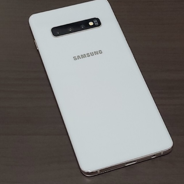 Galaxy(ギャラクシー)のGalaxy S10 plus + (美品) 512gb スマホ アンドロイド スマホ/家電/カメラのスマートフォン/携帯電話(スマートフォン本体)の商品写真