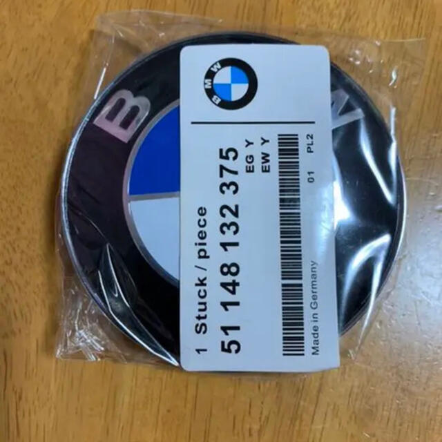 BMW(ビーエムダブリュー)の新品　BMW エンブレム 社外品　82mm 自動車/バイクの自動車(車外アクセサリ)の商品写真