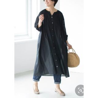 ネストローブ(nest Robe)の北欧暮らしの道具店★表情を生むヒミツの仕立て3WAY後ろさがりギャザーワンピース(ロングワンピース/マキシワンピース)