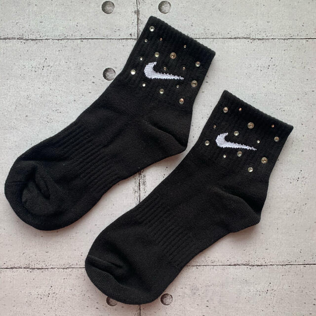 NIKE(ナイキ)のナイキソックス　ラインストーン レディースのレッグウェア(ソックス)の商品写真