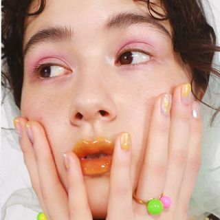 シセイドウ(SHISEIDO (資生堂))の大人気即完売 超レア SHISEIDOピコ 03 ひよっこ イエローリップ(リップグロス)