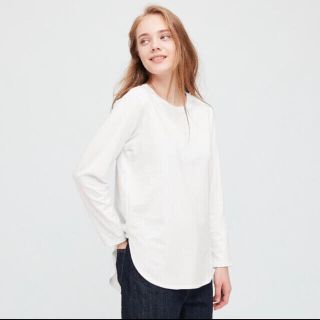 ユニクロ(UNIQLO)のUNIQLO コットンロングシャツテールT(Tシャツ(長袖/七分))