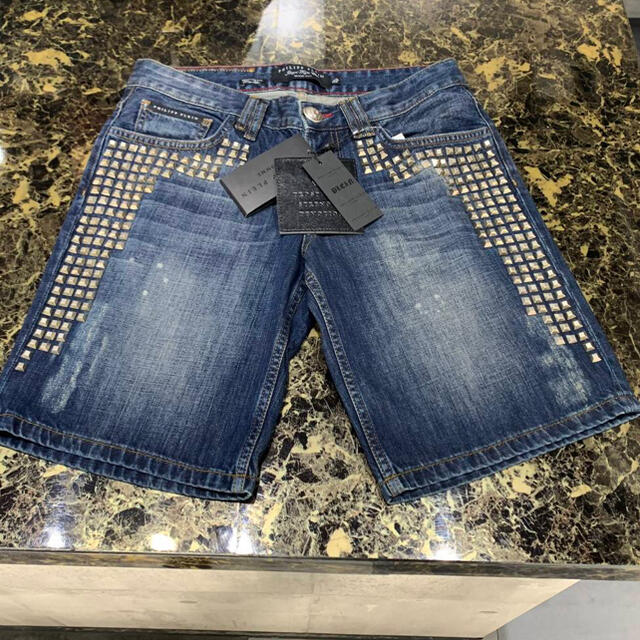 PHILIPS(フィリップス)の値下げ可能　PHILIPP PLEIN ショートパンツ　メンズ　M メンズのパンツ(デニム/ジーンズ)の商品写真