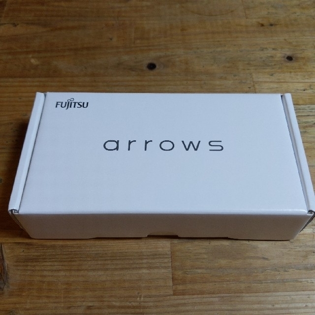 arrows RX ホワイト　モバイル　SIMフリー　新品