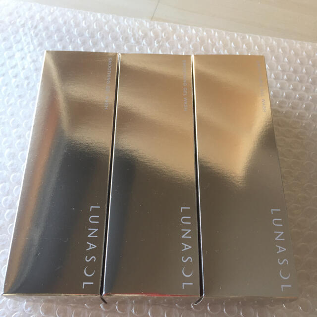 LUNASOL(ルナソル)のルナソル スムージングジェルウォッシュ 150g×3 コスメ/美容のスキンケア/基礎化粧品(洗顔料)の商品写真