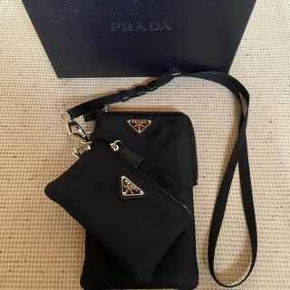 プラダ(PRADA)のPRADA スマホケース　ネックストラップ　2tt091(iPhoneケース)