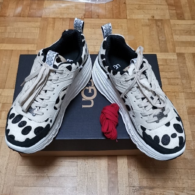 UGG(アグ)のUGG CA805 Dalmatian 25.5cm☆新品未使用☆ レディースの靴/シューズ(スニーカー)の商品写真