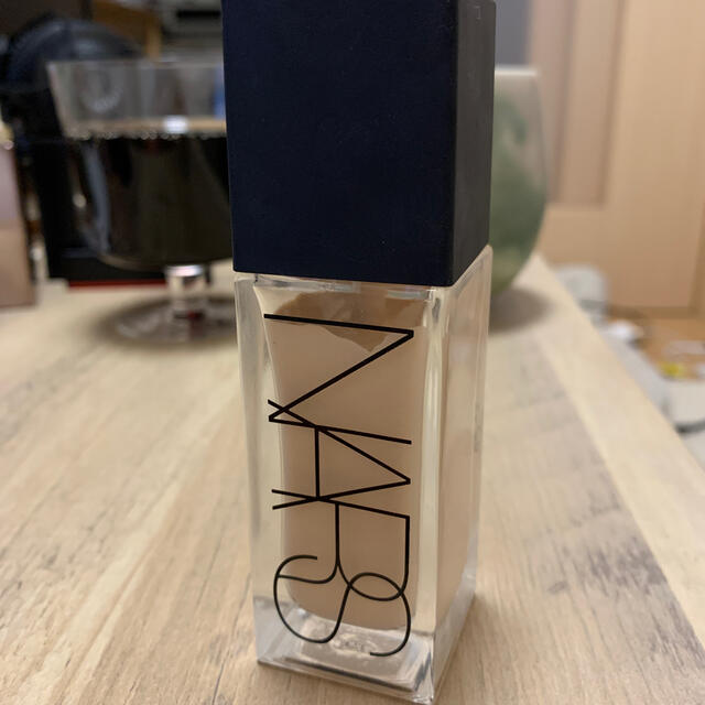 NARS(ナーズ)のNARS ナーズ ティンティッドグローブースター コスメ/美容のベースメイク/化粧品(化粧下地)の商品写真