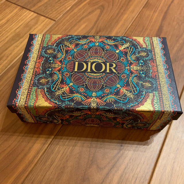 Dior(ディオール)のディオール　ポーチ　新品未使用 レディースのファッション小物(ポーチ)の商品写真