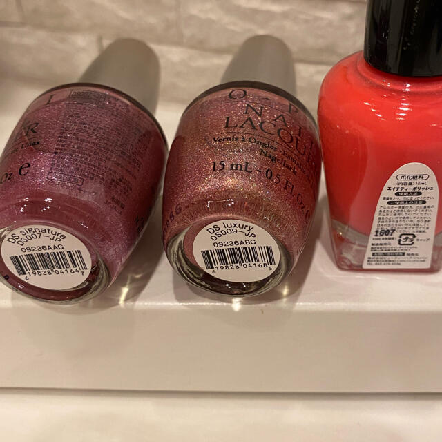 OPI(オーピーアイ)のO・P・I  ネイル　おまけ付き コスメ/美容のネイル(マニキュア)の商品写真