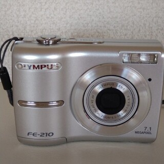 オリンパス(OLYMPUS)の☆OLYMPUS オリンパス・デジタルカメラFE-210☆(コンパクトデジタルカメラ)