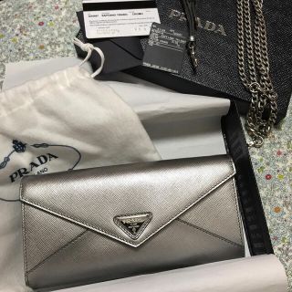 プラダ(PRADA)のPRADA チェーンウォレット　新品未使用(財布)