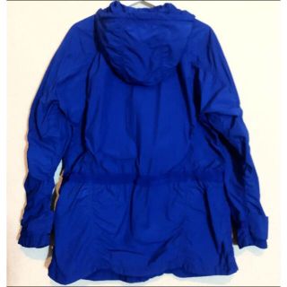 発色、デザイン◎ ISSEY MIYAKE イッセイミヤケ マウンテンパーカー