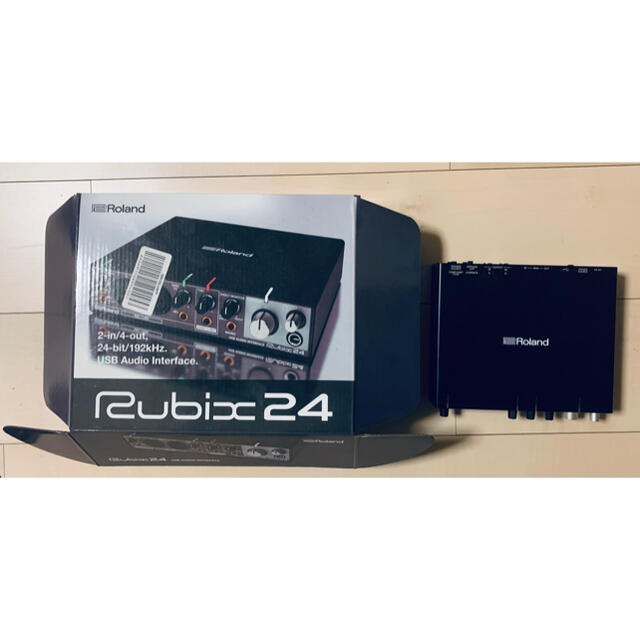 Roland Rubix 24(※喫煙環境で使用)