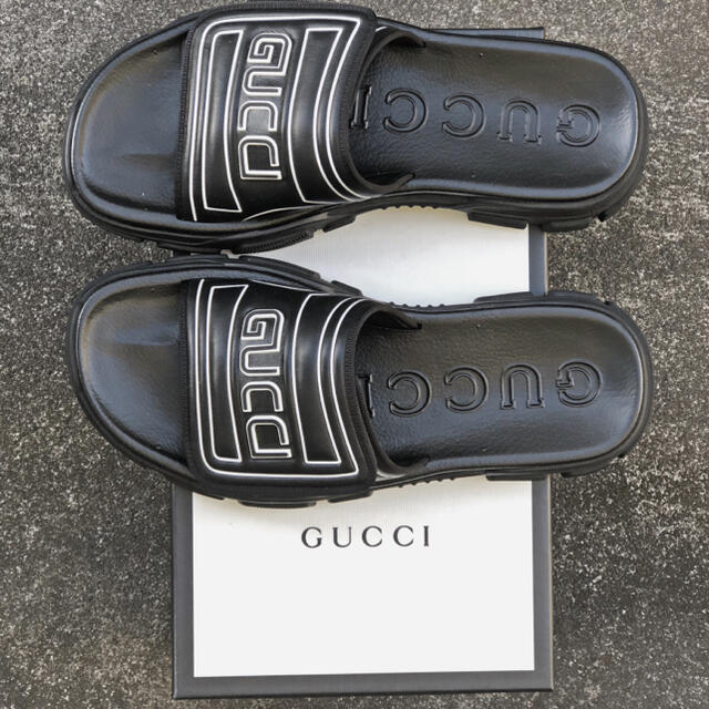 Gucci(グッチ)の新品・未使用 GUCCI スライドサンダル 10 メンズ メンズの靴/シューズ(サンダル)の商品写真