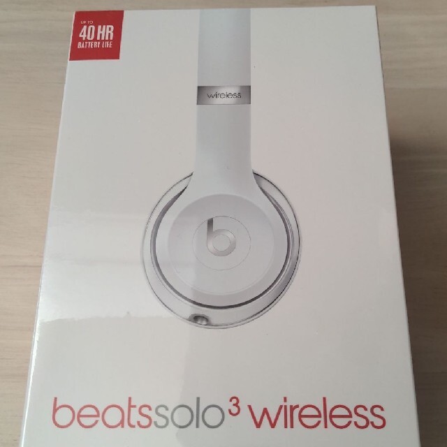 ヘッドフォン/イヤフォンBeats Solo3 Wireless サテンシルバー　新品未開