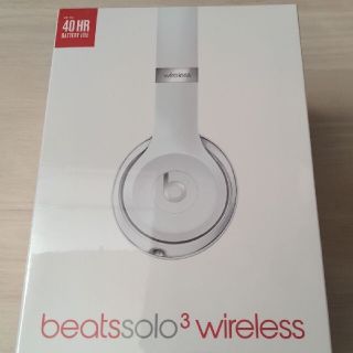 ビーツバイドクタードレ(Beats by Dr Dre)のBeats Solo3 Wireless サテンシルバー　新品未開(ヘッドフォン/イヤフォン)