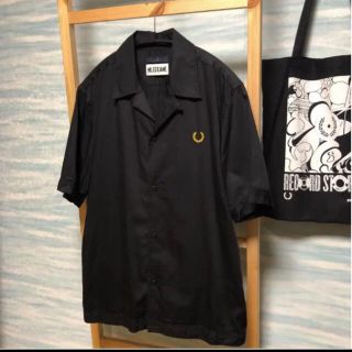 フレッドペリー(FRED PERRY)のフレッドペリー　オープンカラーシャツ　ブラック　ゴールド(シャツ)