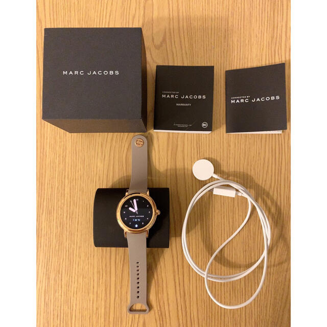 日本未入荷 orange様専用 MARC JACOBS スマートウォッチ tdh