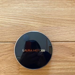 ローラメルシエ(laura mercier)の【美品】ローラメルシエ　フローレスルミエールクッション(ファンデーション)