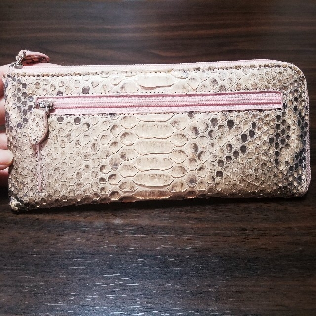 蛇 長財布 ピンク L字ファスナー レディースのファッション小物(財布)の商品写真