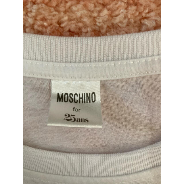 MOSCHINO(モスキーノ)のモスキーノ　Tシャツ　白　moschino x 25ans 付録　ノベルティー レディースのトップス(Tシャツ(半袖/袖なし))の商品写真