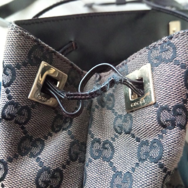 Gucci(グッチ)のグッチ　GUCCI　トート　紐ダメージ　中古 レディースのバッグ(トートバッグ)の商品写真