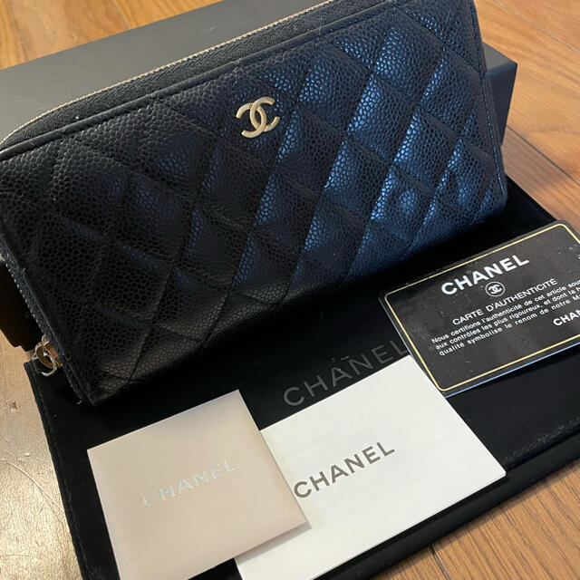 CHANEL ラウンドファスナー長財布　マトラッセ