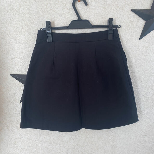 FOREVER 21(フォーエバートゥエンティーワン)のセンターチャック ブラック ミニスカート レディースのスカート(ミニスカート)の商品写真