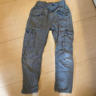 エイチアンドエム(H&M)の【H&M122cm】カーキのカーゴパンツ(パンツ/スパッツ)