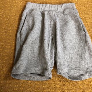 ザラ(ZARA)の送料込！SサイズZARAMENグレーショートパンツ(ショートパンツ)