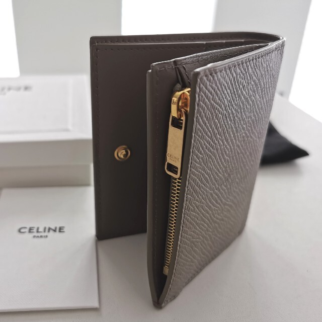celine - CELINE セリーヌ コンパクトウォレット ペブル 二つ折り財布