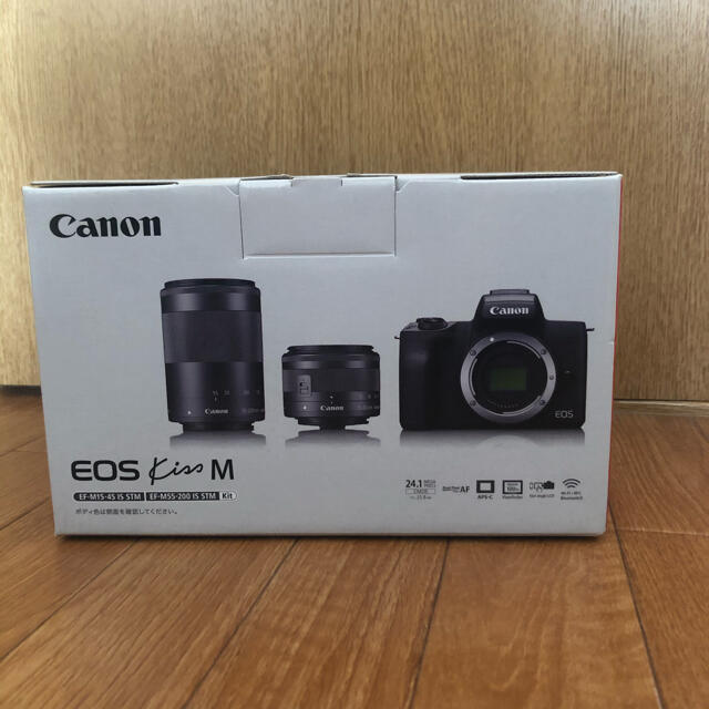 Canon(キヤノン)のCANON キャノン EOS KISS M ダブルズームキット スマホ/家電/カメラのカメラ(ミラーレス一眼)の商品写真