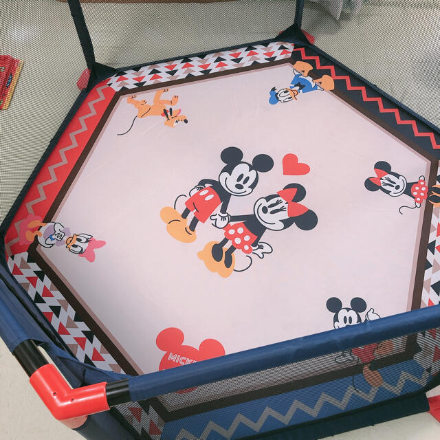 Disney(ディズニー)のベビーサークル ディズニー ミッキー&フレンズ キッズ/ベビー/マタニティの寝具/家具(ベビーサークル)の商品写真