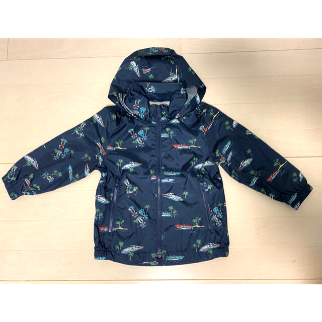 babyGAP(ベビーギャップ)の新品タグ付き 100cm キャップ GAP ウインドブレーカー キッズ/ベビー/マタニティのキッズ服男の子用(90cm~)(ジャケット/上着)の商品写真