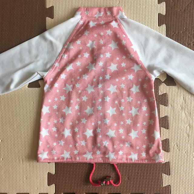 100センチ  ラッシュガード キッズ/ベビー/マタニティのキッズ服女の子用(90cm~)(水着)の商品写真