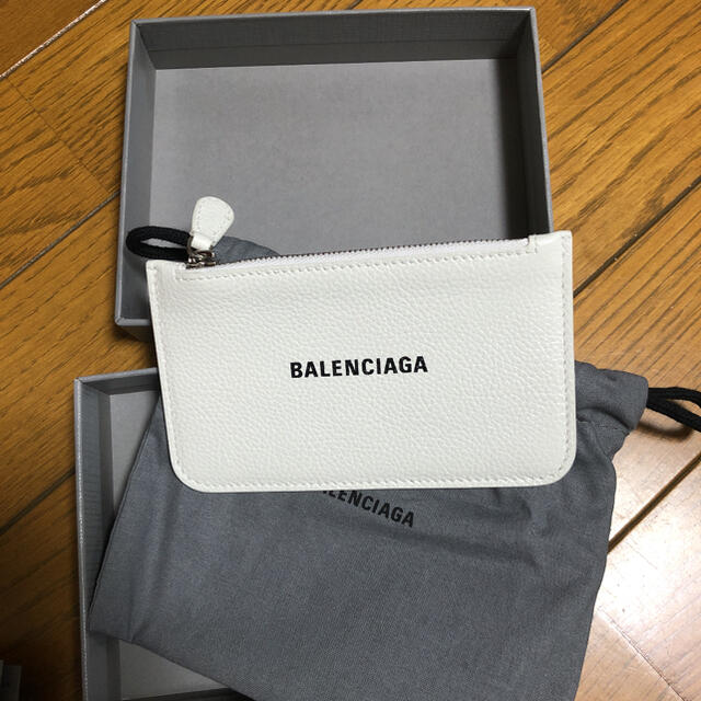 Balenciaga(バレンシアガ)のバレンシアガ　カードケース レディースのファッション小物(名刺入れ/定期入れ)の商品写真