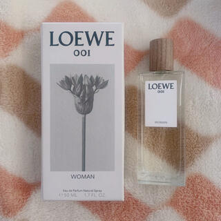 ロエベ(LOEWE)のLOEWE WOMAN 001 香水 50ml(香水(女性用))