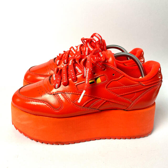 Reebok(リーボック)の【美品】Reebok リーボック　厚底　スニーカー　GIGI HADID メンズの靴/シューズ(スニーカー)の商品写真