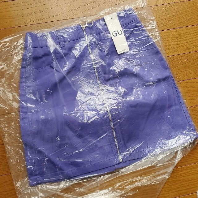 GU(ジーユー)のGUフロントジップミニスカート☆Sパープル レディースのスカート(ミニスカート)の商品写真